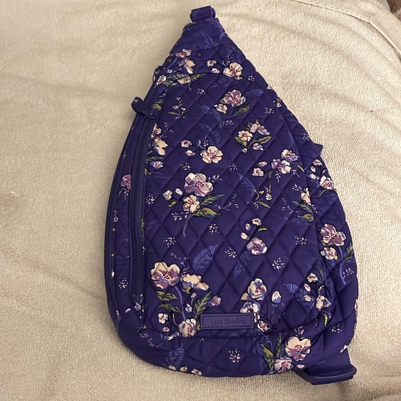 Vera Bradley Essential Sling Backpack NWT - Picture 3 of 9